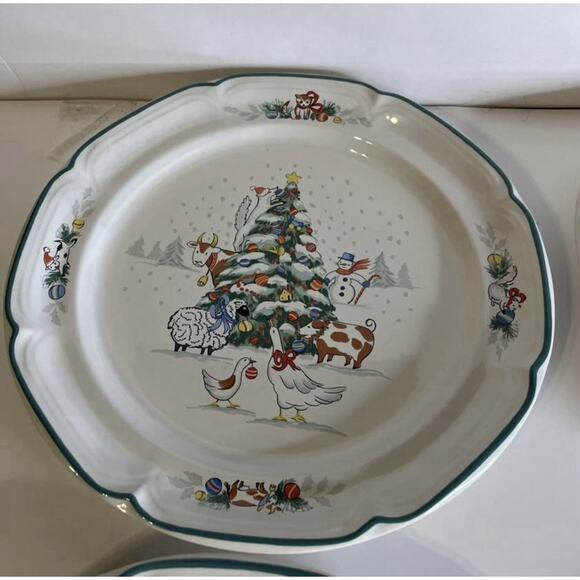 (4) International China Stoneware 11" Dinner Plates Country Christmas Pattern - Picture 4 of 9